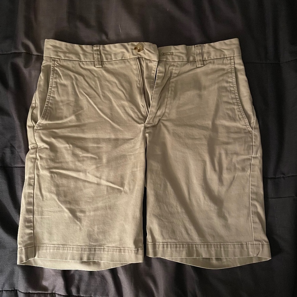 Vineyard Vines Mens Breaker Shorts (Chino) Size 30 with 9” Inseam